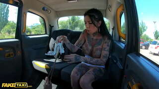 Vals Taxi Groot Tiete Megan vol ink Genaai Sensless in die Sonskyn Vals Taxi Groot Tiete Megan vol ink Genaai Sensless in die Sonskyn