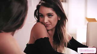 ���ಪ್ಪ ಮೊಲೆಯ ಪ್ರಬಲ ಬಾಸ್ ನೋಡಲು ಬಯಸುತ್ತಾರೆ ಟೈಟಾಗಿ ಕಂದು ಕೂದಲಿನ ಸುಂದರಿ ನೌಕರರು ದೊಡ್ಡ ಮೊಲೆ ವೇಳೆ ಅವಳು ಬಯಸಿದೆ ತನ್ನ ಇರಿಸಿಕೊಳ್ಳಲು ಕೆಲಸ.ಅವರು ಸೆಟ್ ತನ್ನ ಮೇಲೆ ತನ್ನ ಮಂಡಿಗಳು ನೆಕ್ಕು ತುಲ್ಲು