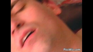 Madura rossa puta xupa la polla i es