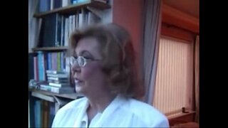 Xhamster.com 2662724 ouma w deurboor poesie stroke en speelgoed