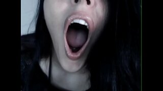 Cum in ore meo dum ego exsilio!