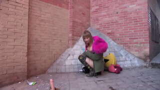 Nina bakal Madrid panas karo dheweke telpon bustings!